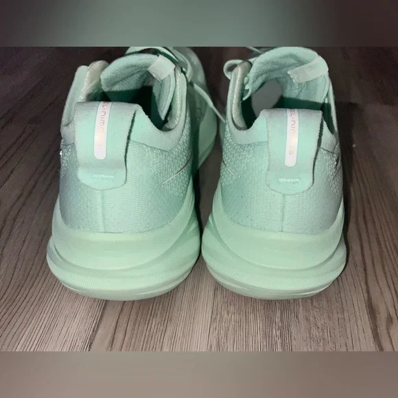 Asics Gel-Nimbus 26 Women's Size 9 Running Shoes Mint Green - Picture 4 of 7